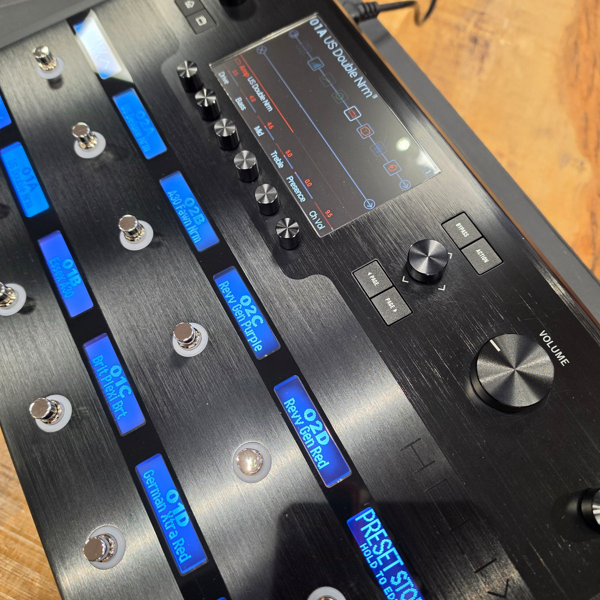 Line 6 Helix Floor Amp and Multi-Effects Guitar Pedal | Second Hand