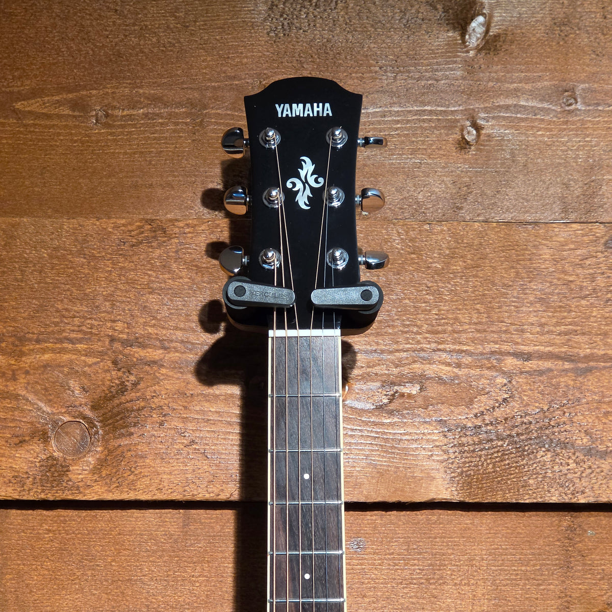 Yamaha APX600 Acoustic Guitar; Oriental Blue Burst: Serial No: IIY247273 | Second Hand