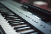 Kawai ES920 Portable Digital Piano; White Stand & Bench Bundle