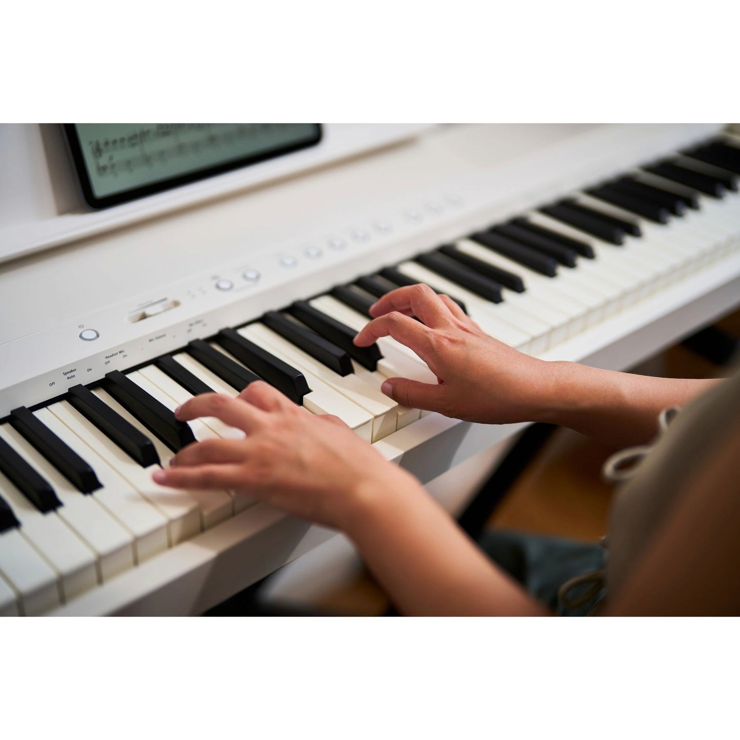 Roland FP40 Portable Digital Piano; White