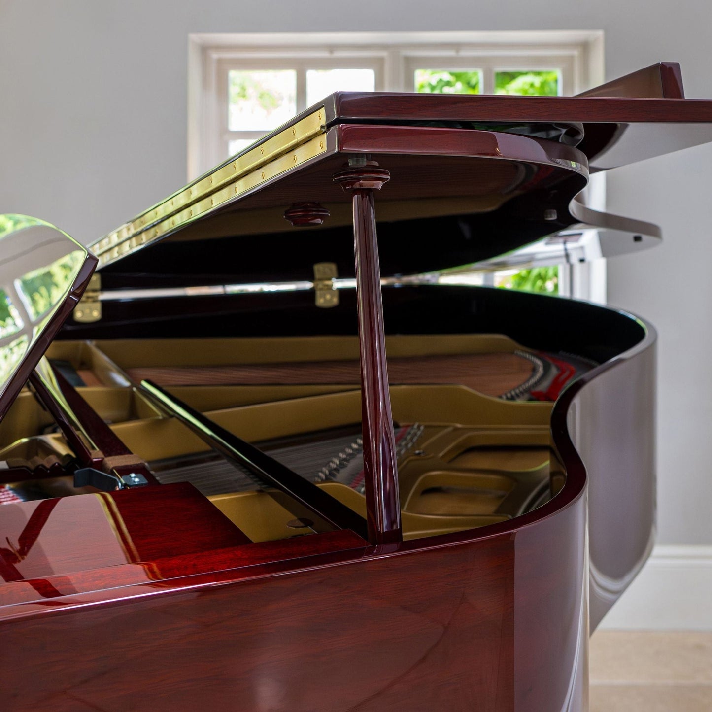 Kawai GL10 153cm Grand Piano; Polished Mahogany