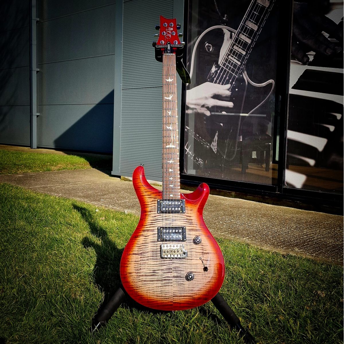 PRS SE Custom 24 Electric Guitar; Charcoal Cherry Burst