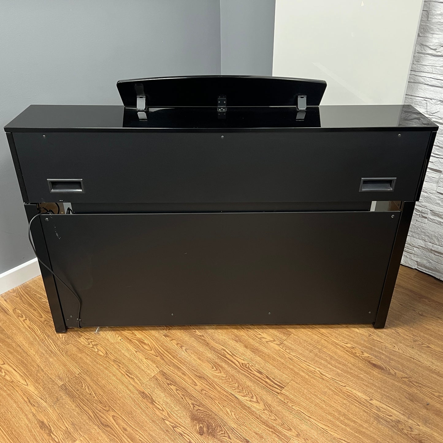Second Hand Yamaha CLP370 Digital Piano; Polished Ebony with Matching Piano Stool: Serial No: BCQZ01037
