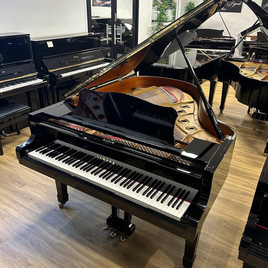 Yamaha C3 Polished Ebony Grand Piano Upright Piano Serial No: A4217957 | Reconditioned