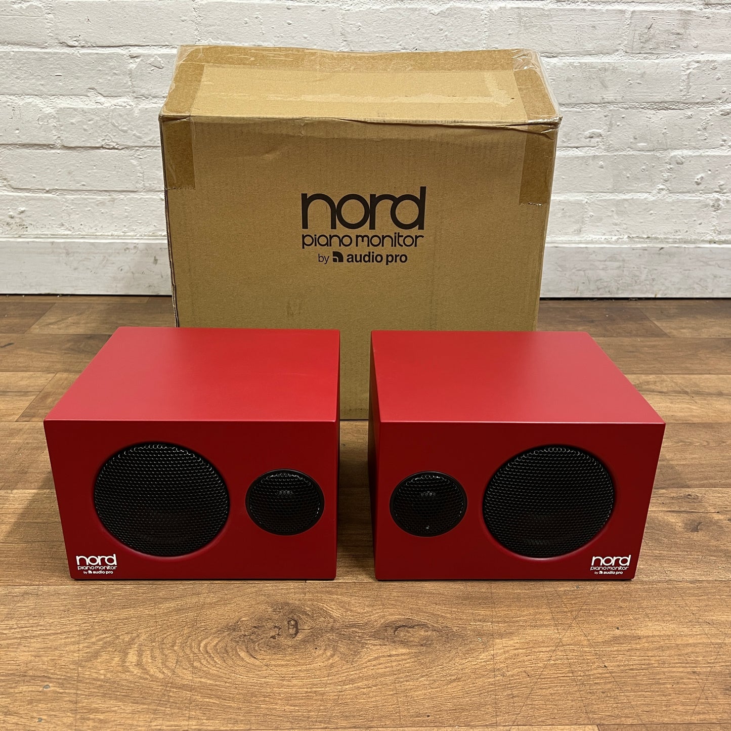Nord Piano Monitors V2 with Brackets; Serial No: 230800039 | Second Hand