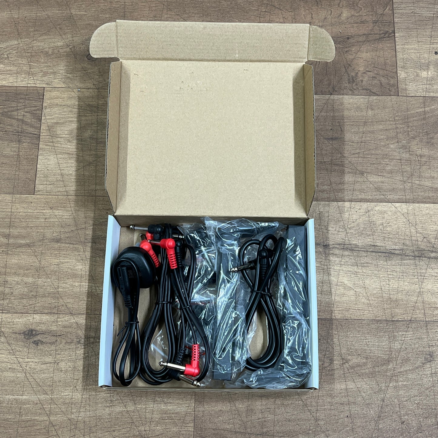 Nord Piano Monitors V2 with Brackets; Serial No: 230800039 | Second Hand