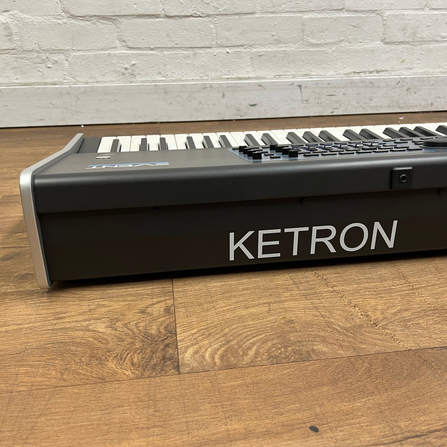 Ketron EVENT 76 Keyboard; Serial No: I1AA11147A | Second Hand