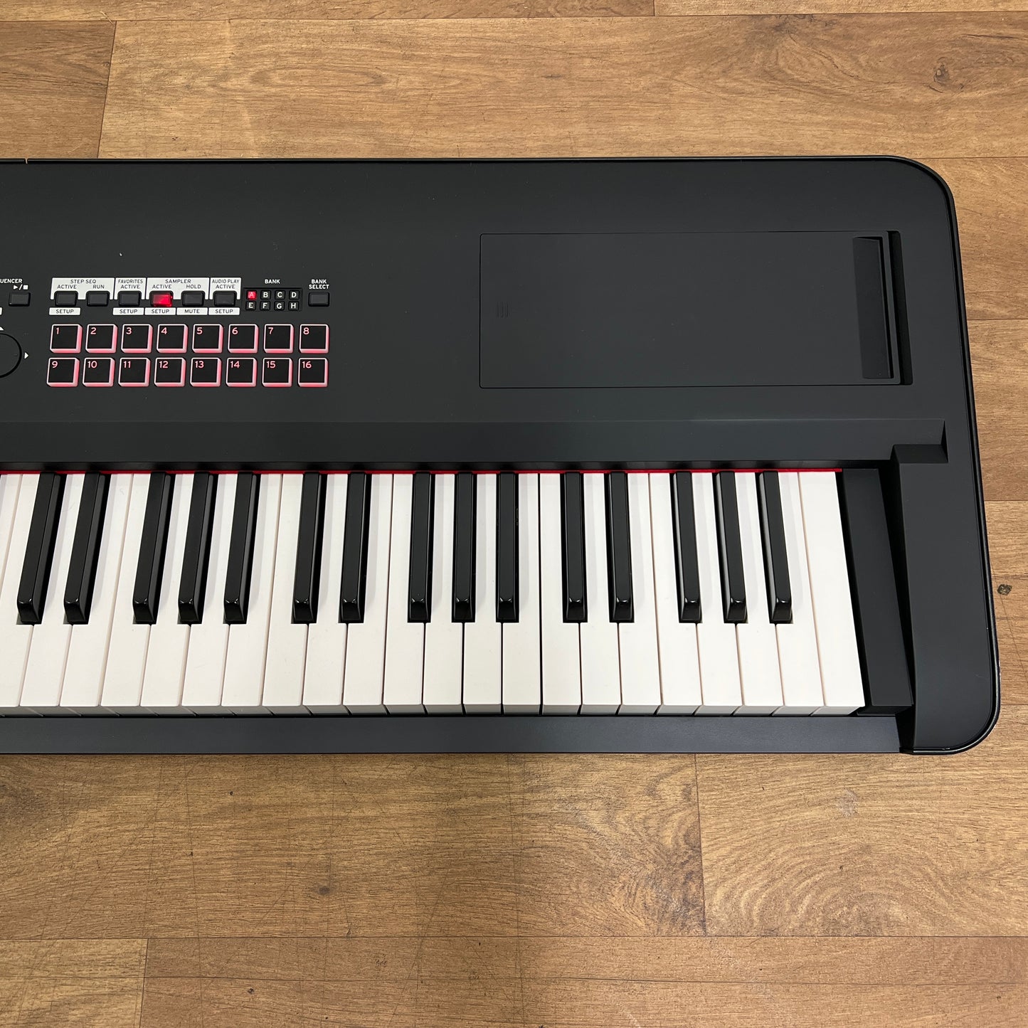 Korg Kross 2 88 Key Synthesizer Workstation, Matt Black; Serial No: 9065 | B Stock