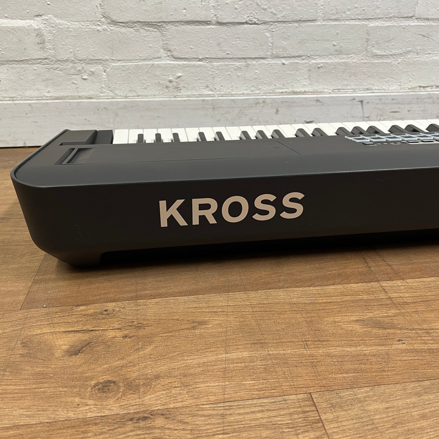 Korg Kross 2 88 Key Synthesizer Workstation, Matt Black; Serial No: 9065 | B Stock