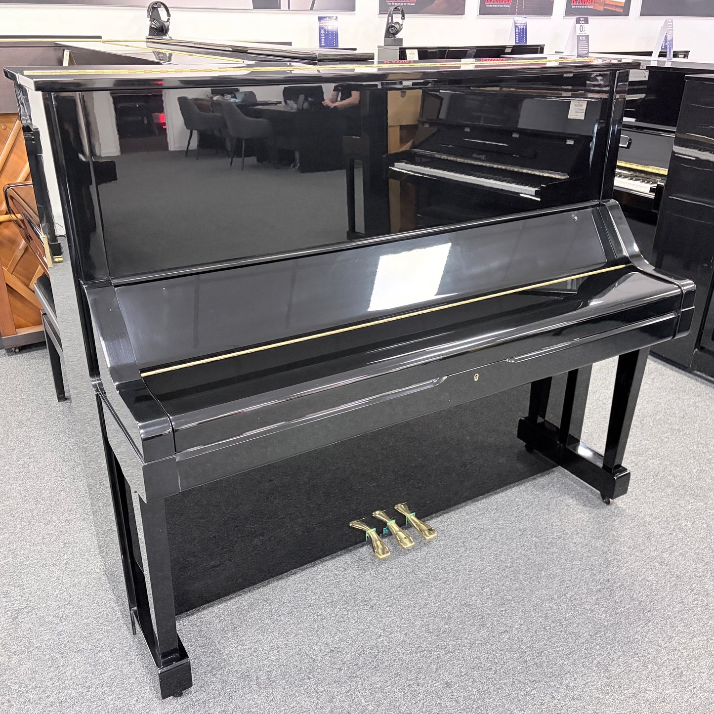 Yamaha UX Upright Piano in Polished Ebony: Serial No: 2786268 | Second Hand