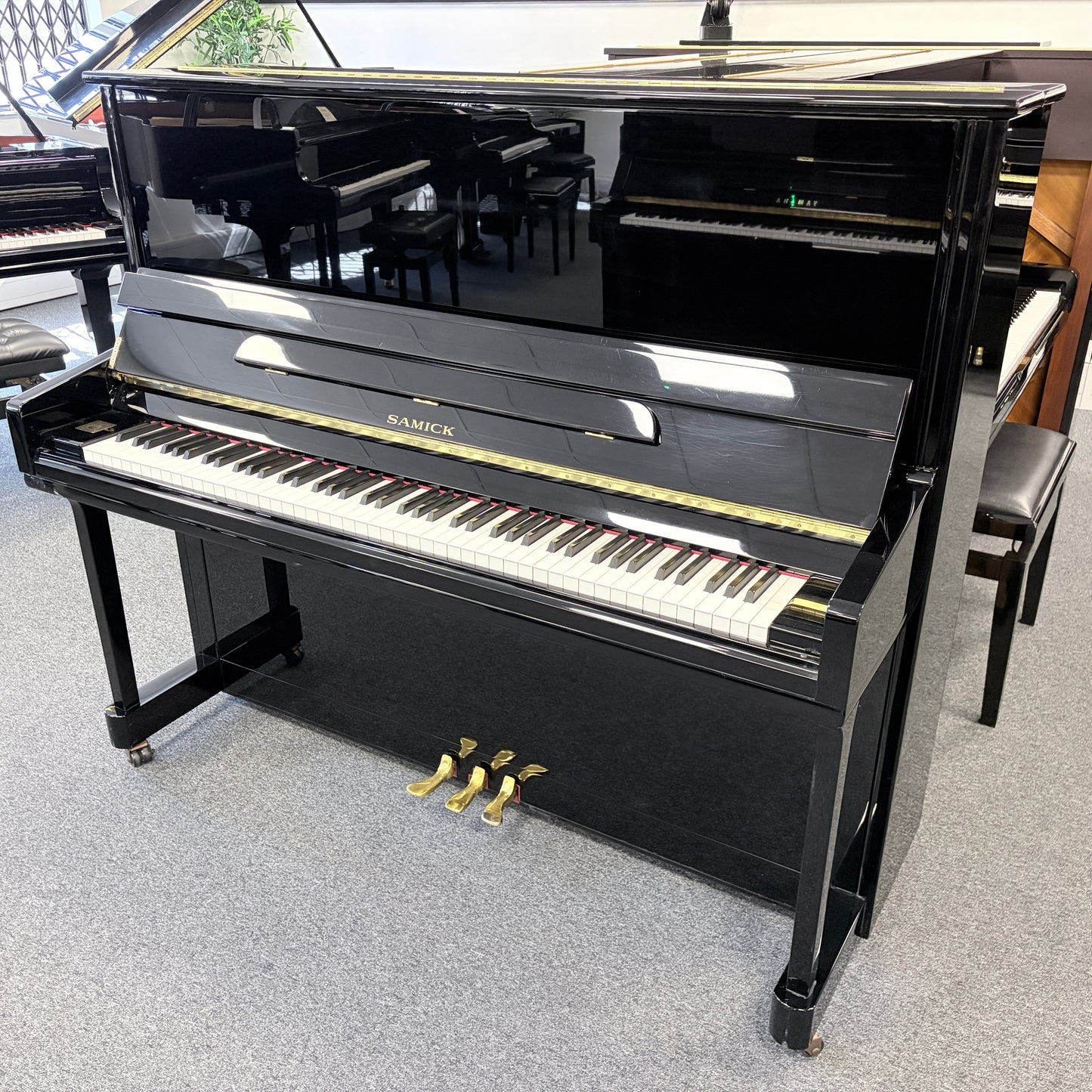 Samick JS131 Upright Piano in Polished Ebony: Serial No: IJQEU0883 | Second Hand