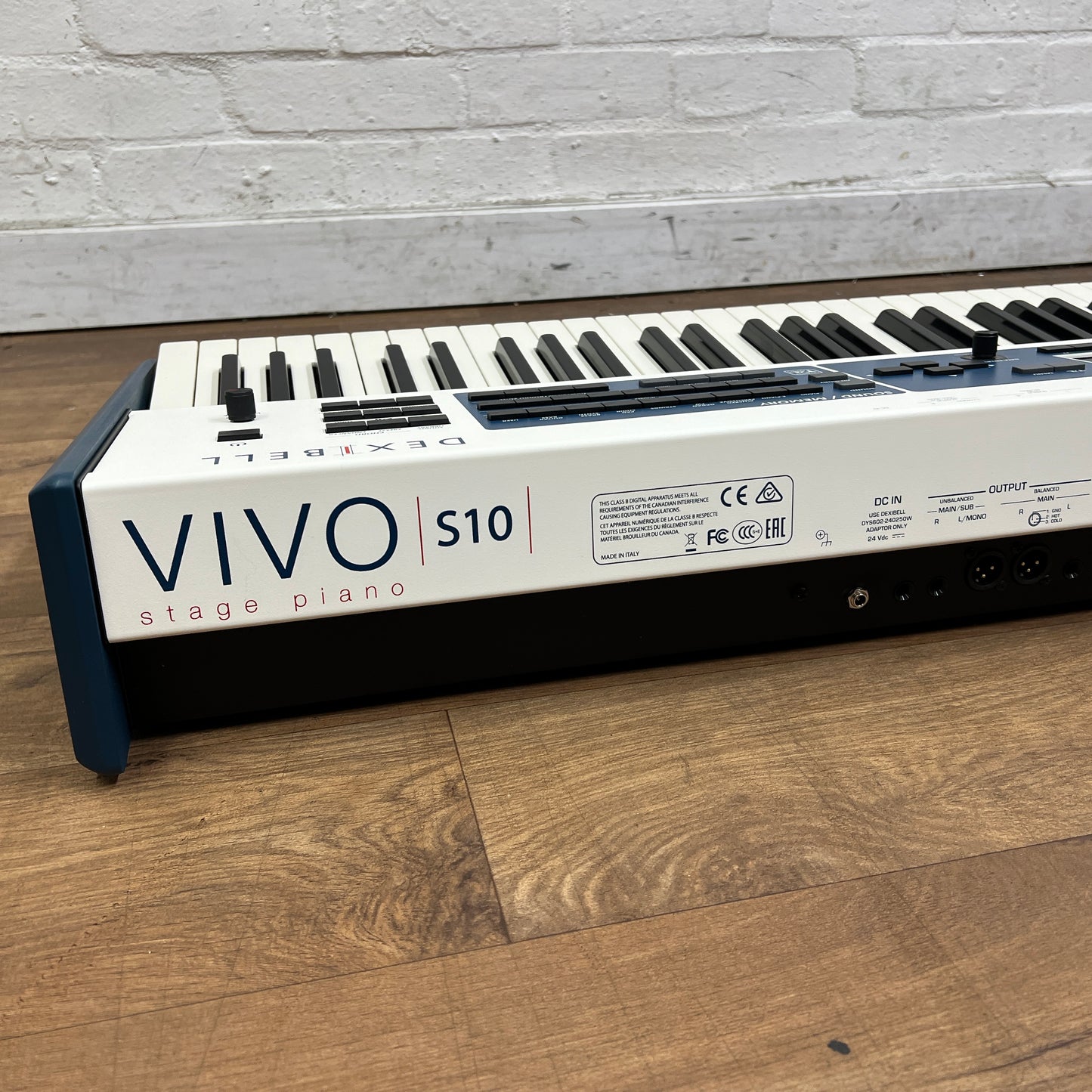 Dexibell Vivo S10 Stage Piano; 88 Wooden Keys; SN: 725 | Ex Demo