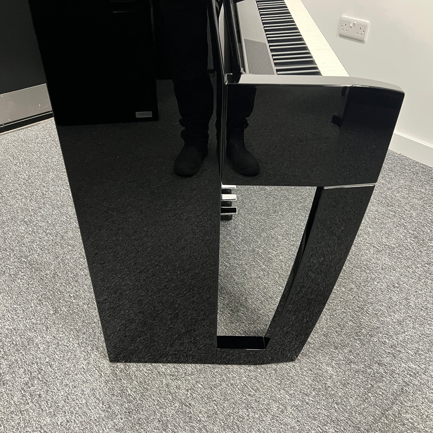 Dexibell H10V Digital Piano, Polished Black; Serial No: 124 | Ex Demo