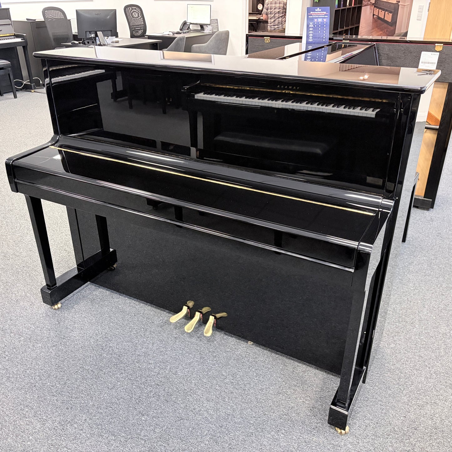 Yamaha P116G Upright Piano in Polished Ebony: Serial No: J32314998 | Second Hand