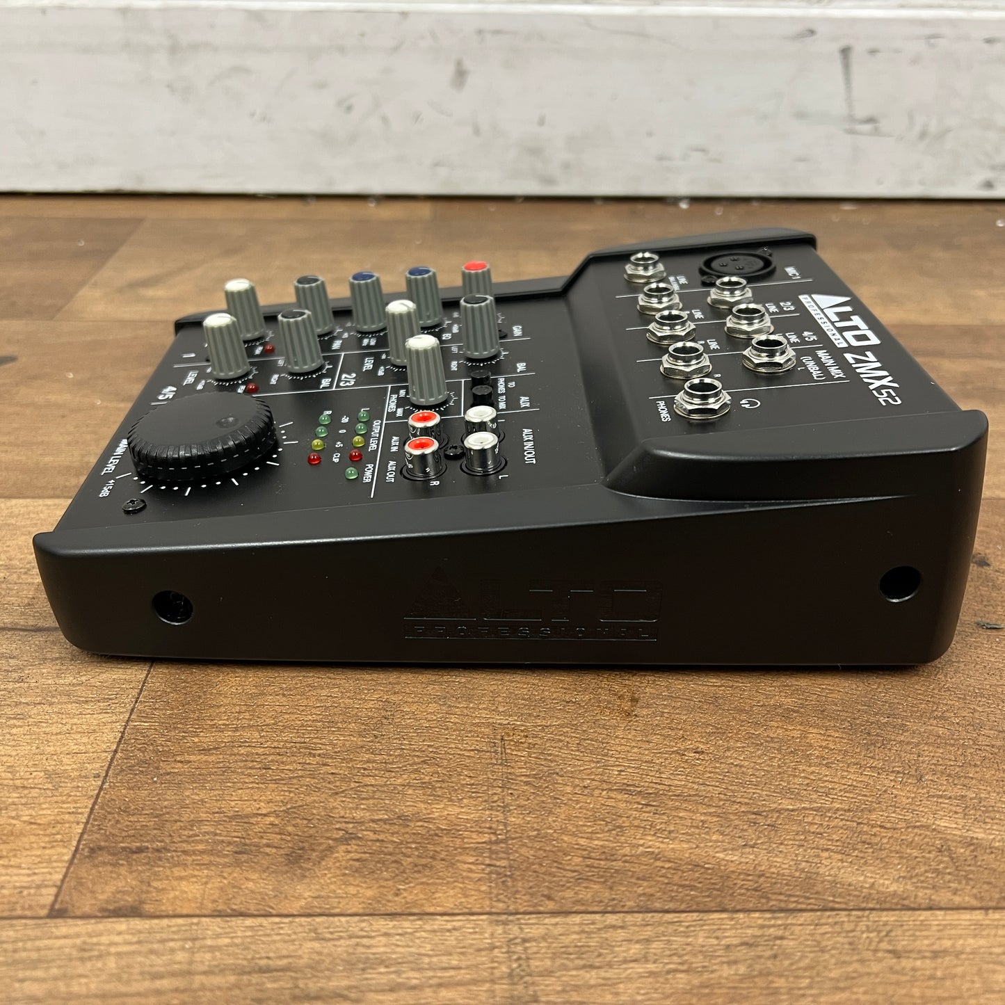 Alto ZMX52 5-Channel Mixer : Serial No: UT2007101507877 | Second Hand