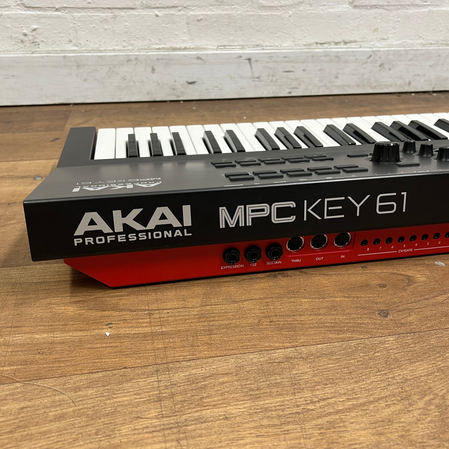 Akai MPC Key 61 keyboard; Serial No: A12211251709298 | Second Hand