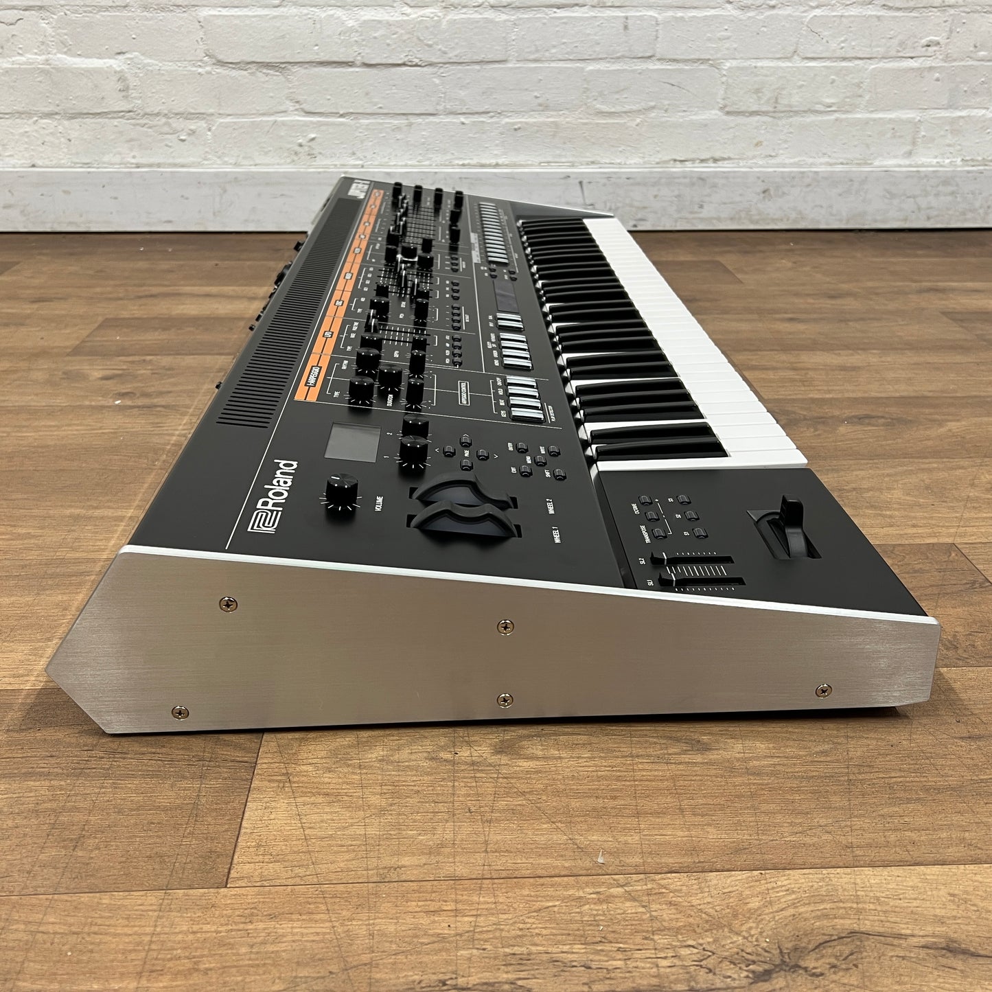 Roland Jupiter X; Serial No: Z2Q4321 | Second Hand