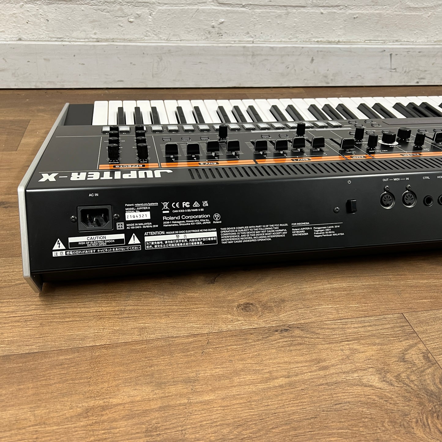 Roland Jupiter X; Serial No: Z2Q4321 | Second Hand