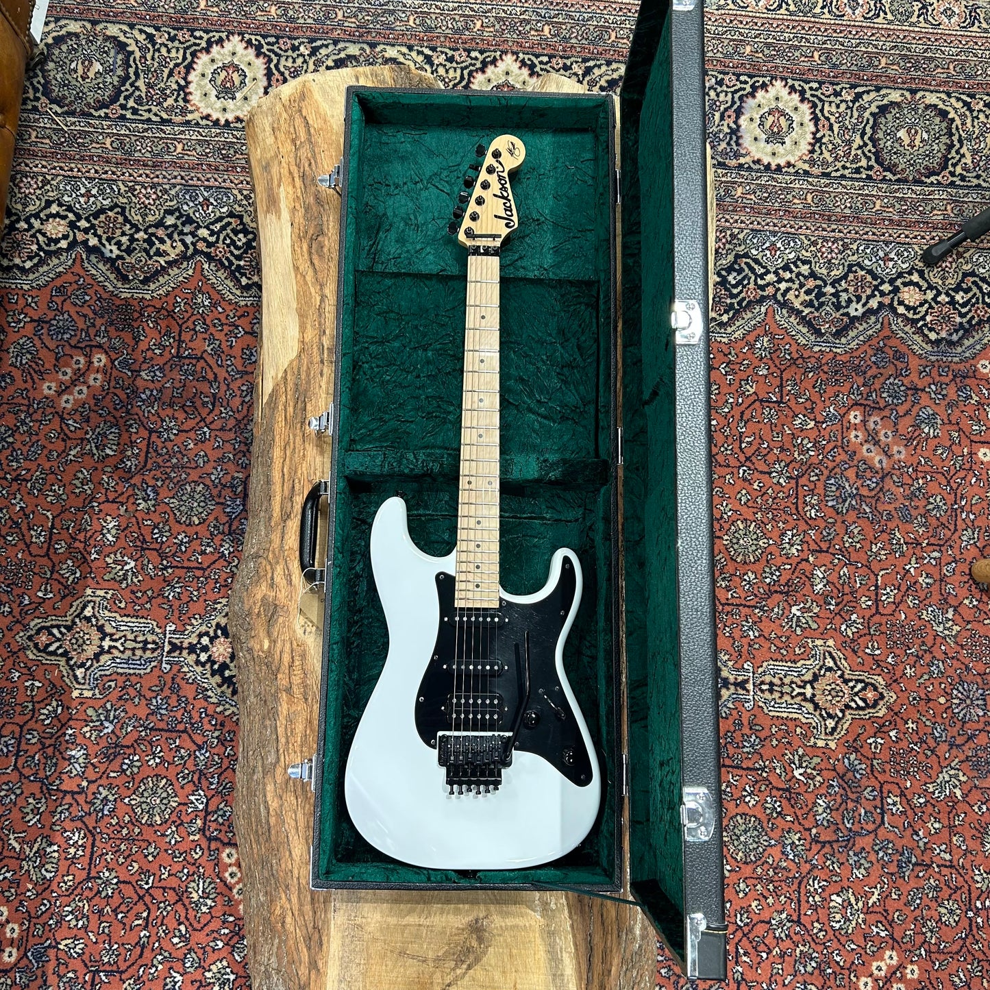 Jackson X Series Signature Adrian Smith San Dimas SDXM; Snow White: Serial No: ICJ2304250 | Second Hand