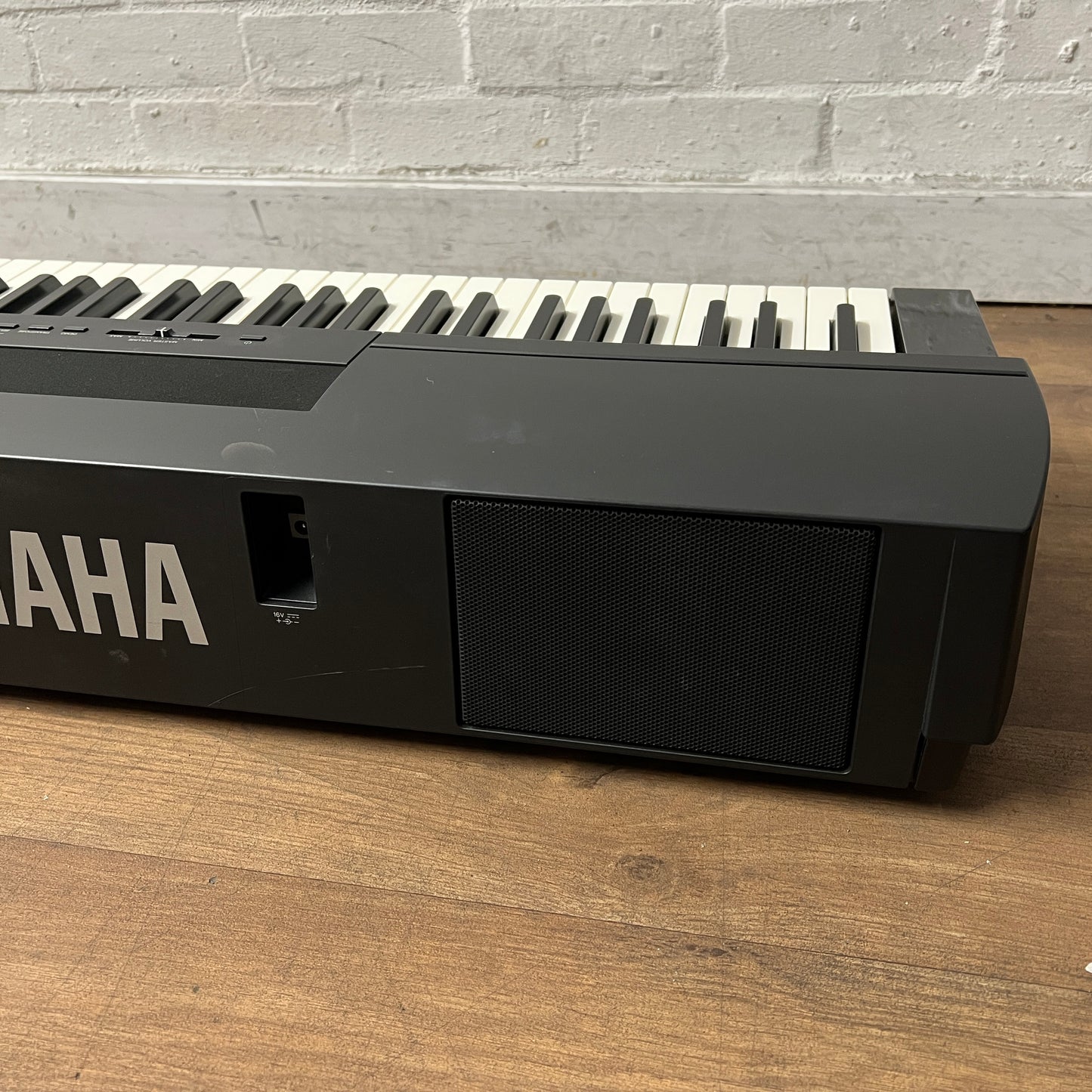 Yamaha P255 Black Portable Piano: Serial No: EAWI01103 | Second Hand