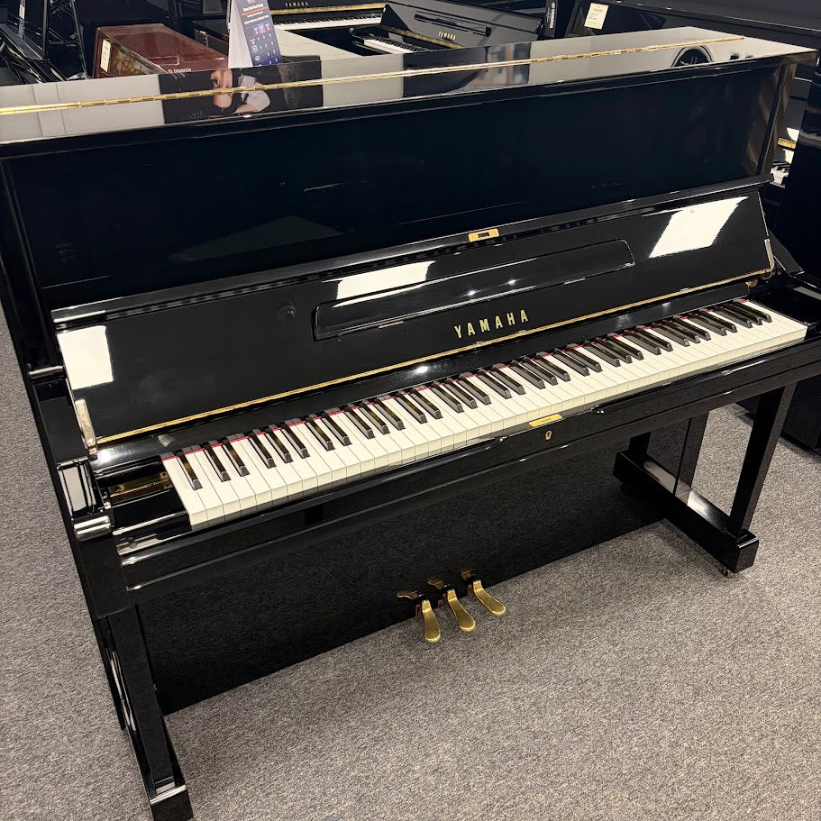 Yamaha U1 Upright Piano in Polished Ebony: Serial No: 5897250 | Second Hand