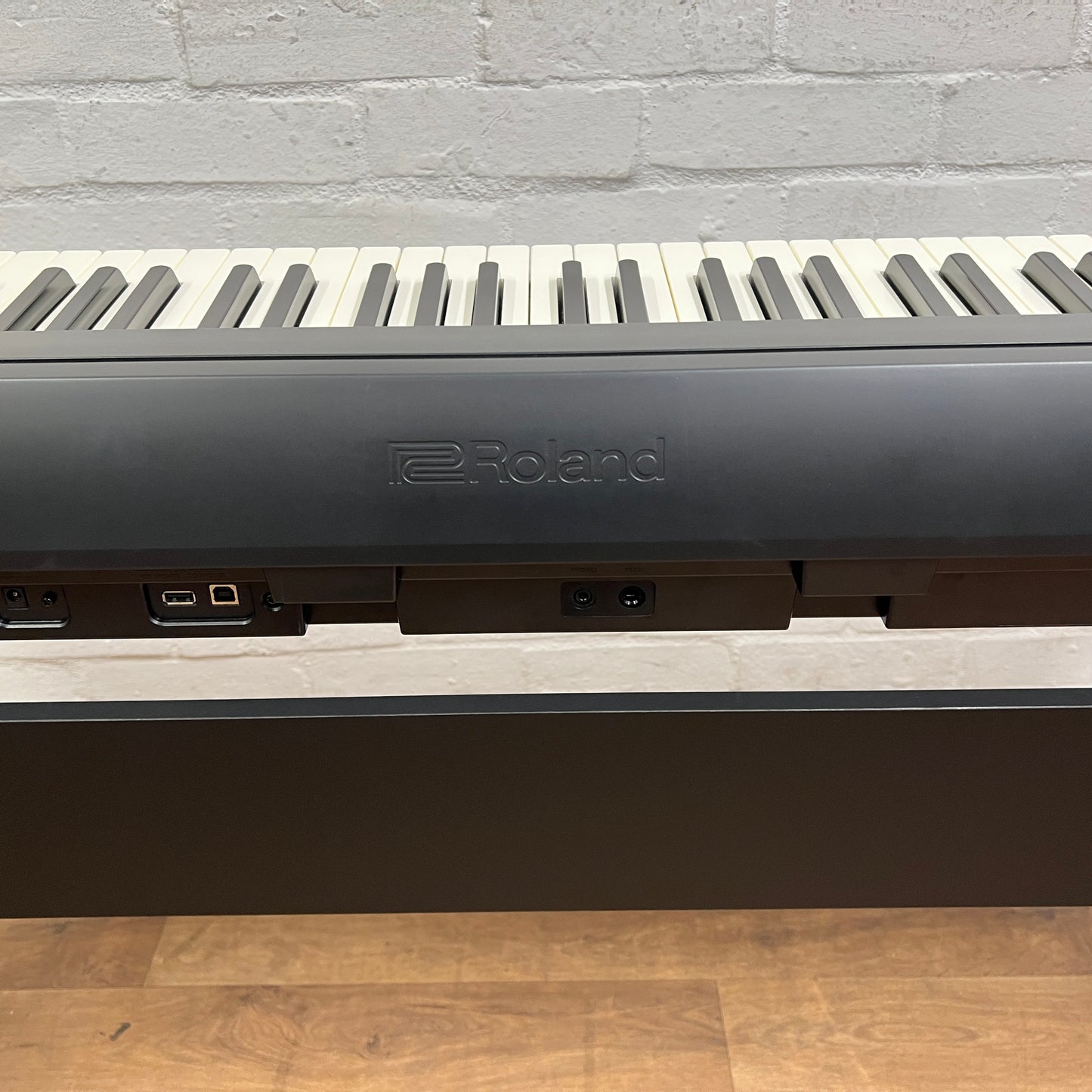 Roland FP10 Portable Piano With KCSFP10 Stand; Serial No: M5M6513 | Second Hand