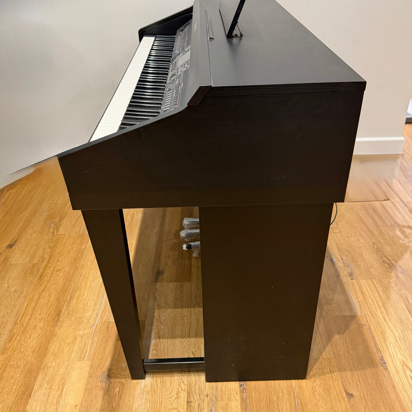 Yamaha CVP601 Black Digital Piano with Matching Stool; Serial No: BCTM01015 | Second Hand