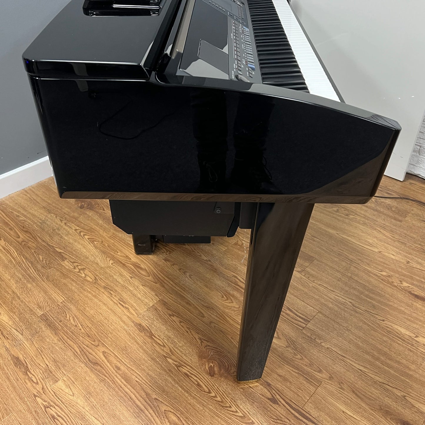 Yamaha CVP405 Polished Ebony Digital Piano With Matching Stool; Serial No:GBRCNY01016 | Second Hand