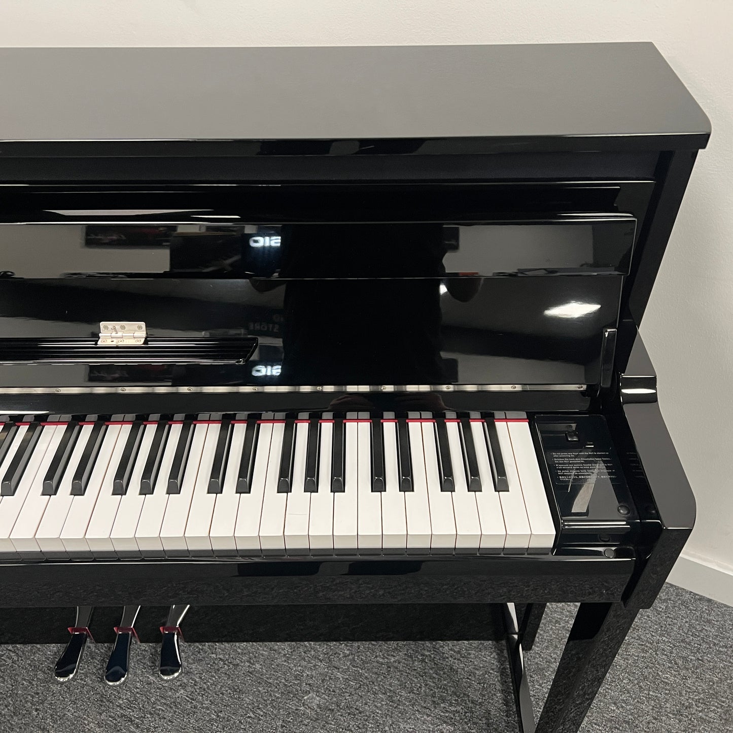 Yamaha NU1 Hybrid Digital Piano; Serial No: BZUX01022 | Second Hand
