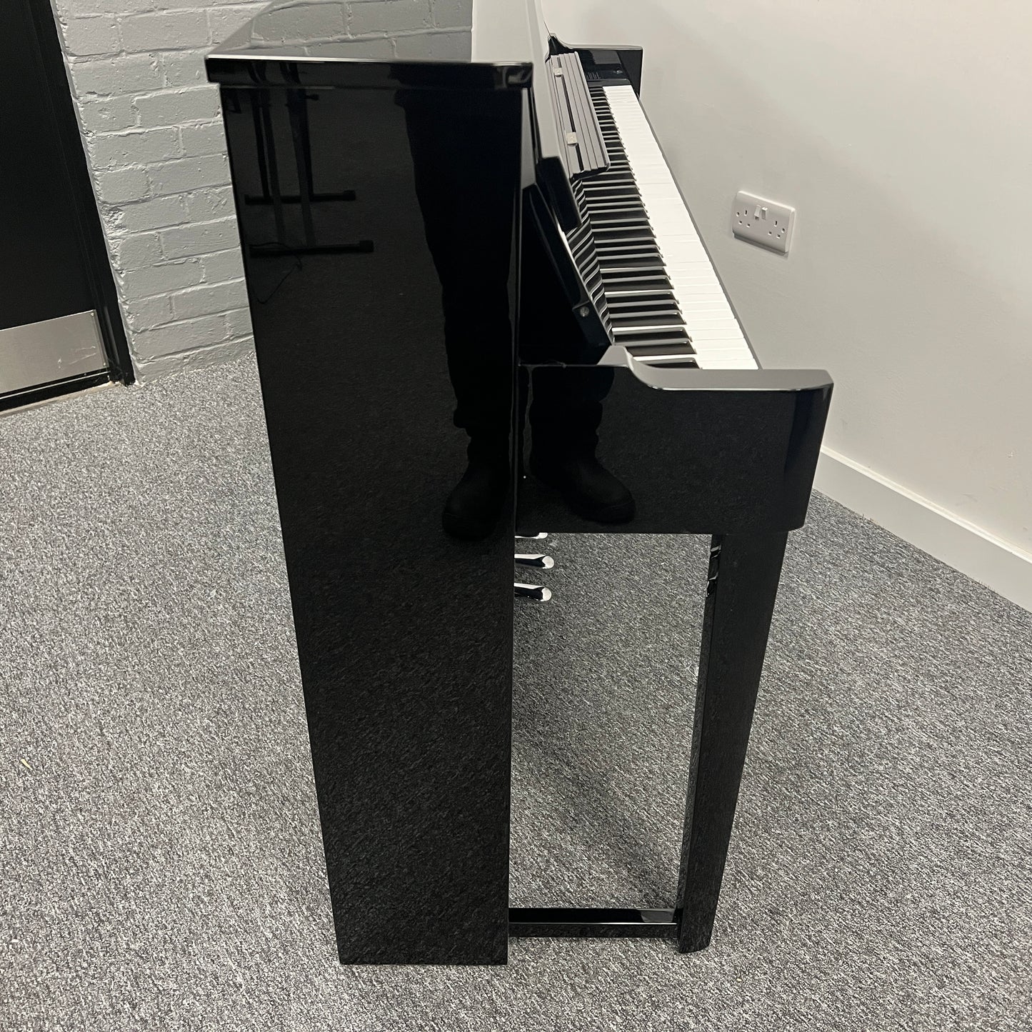 Yamaha NU1 Hybrid Digital Piano; Serial No: BZUX01022 | Second Hand