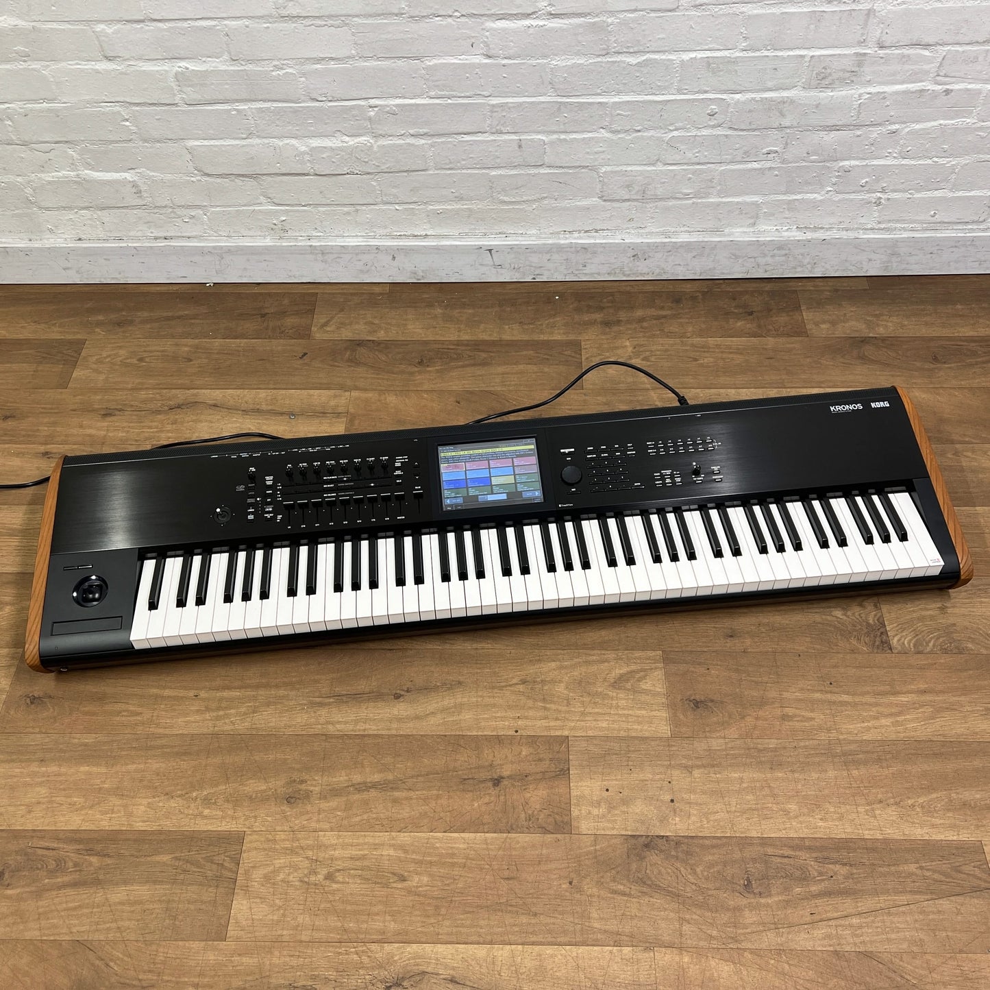 Korg Kronos 2 88 Workstation Keyboard; Serial No: 209256 | Second Hand