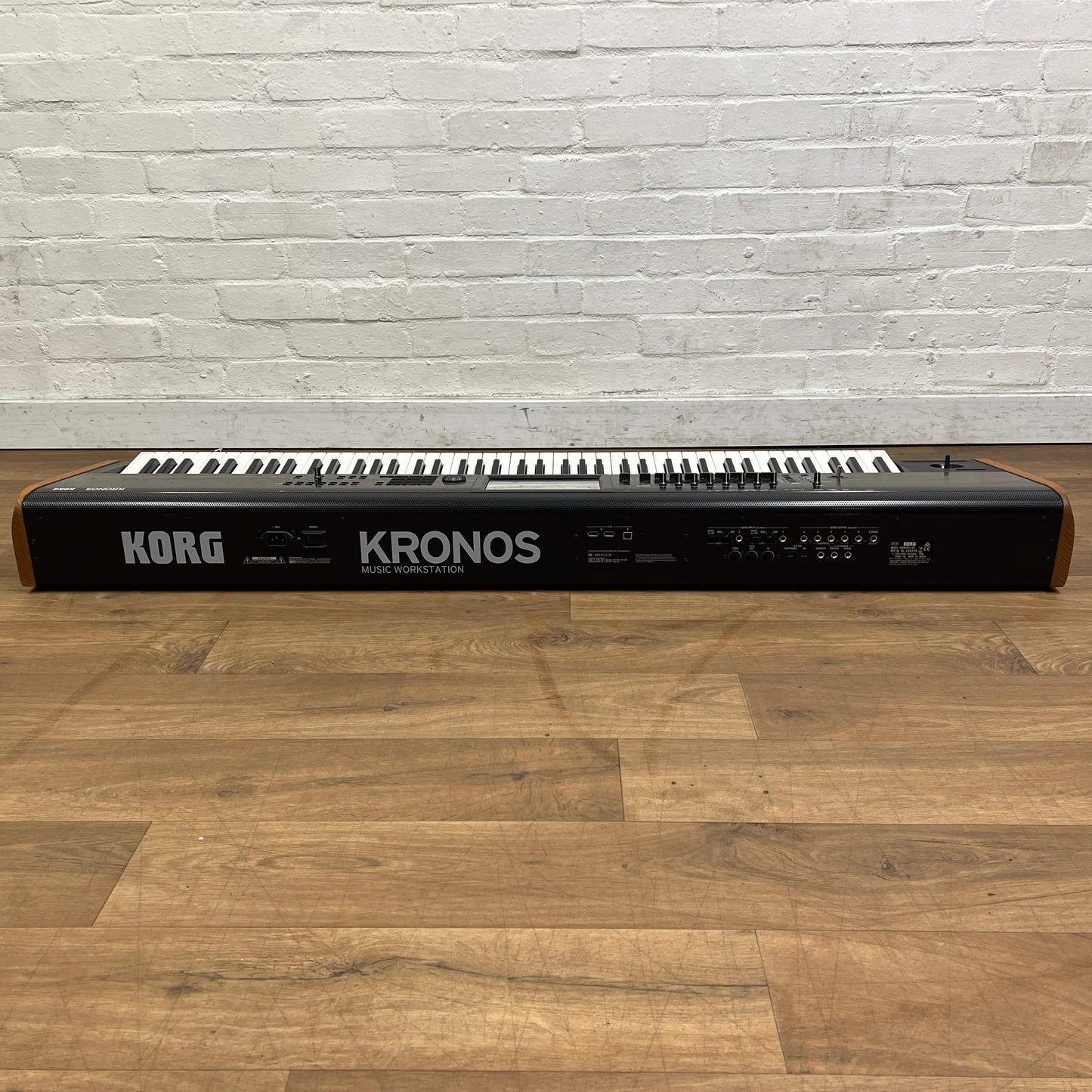 Korg Kronos 2 88 Workstation Keyboard; Serial No: 209256 | Second Hand