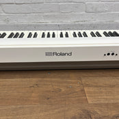 Roland FP30X Digital Piano White; Serial No: E4P0906 | Second Hand
