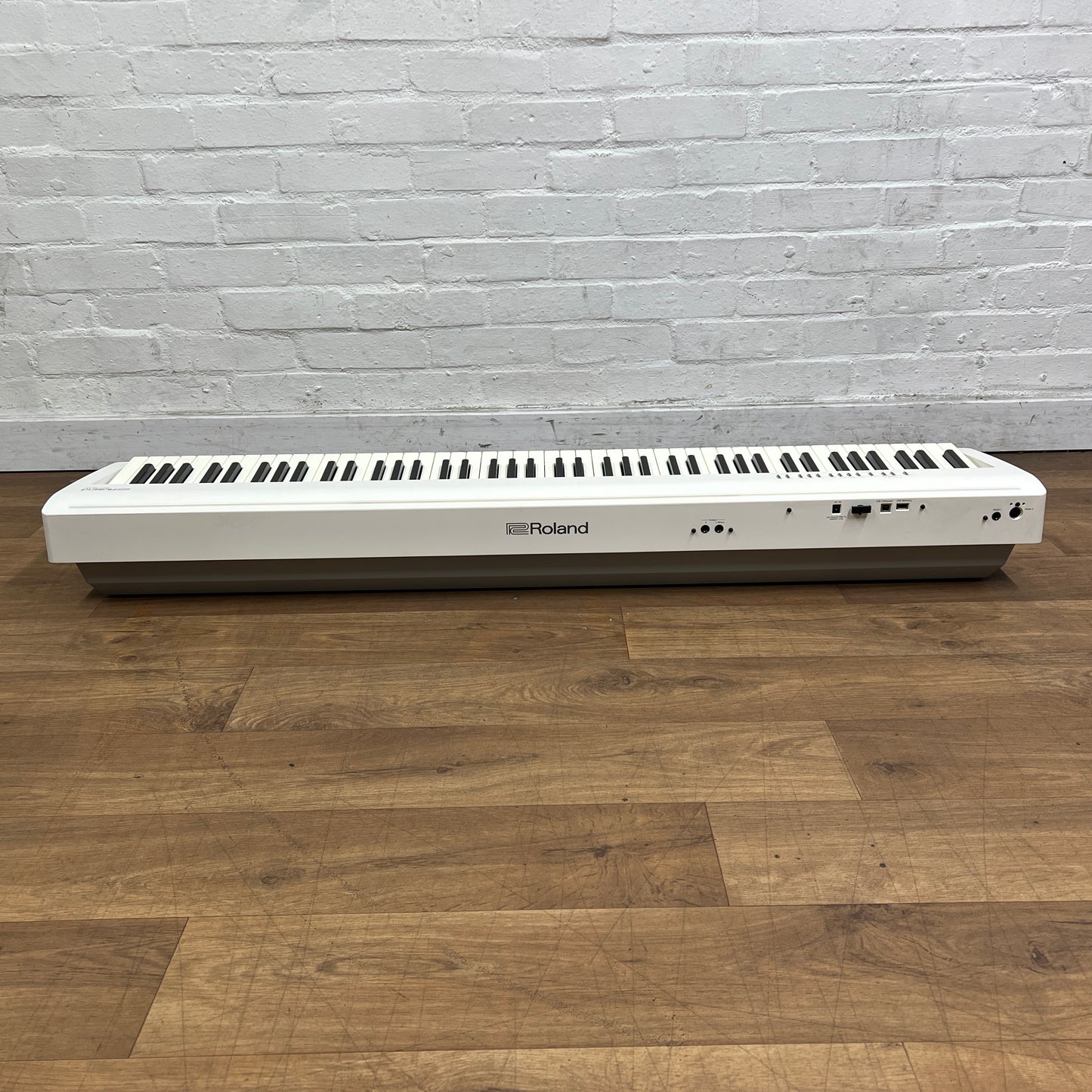 Roland FP30X Digital Piano White; Serial No: E4P0906 | Second Hand