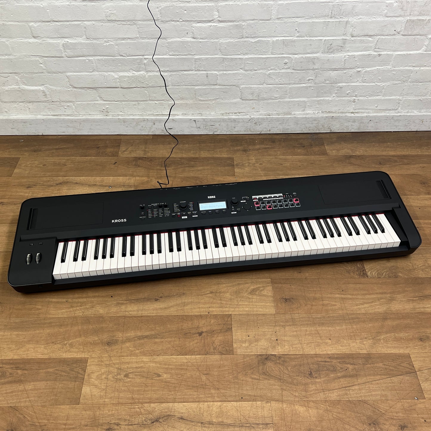 Korg Kross 2 88 Key Synthesizer Workstation, Matt Black; Serial No: 9065 | Second Hand