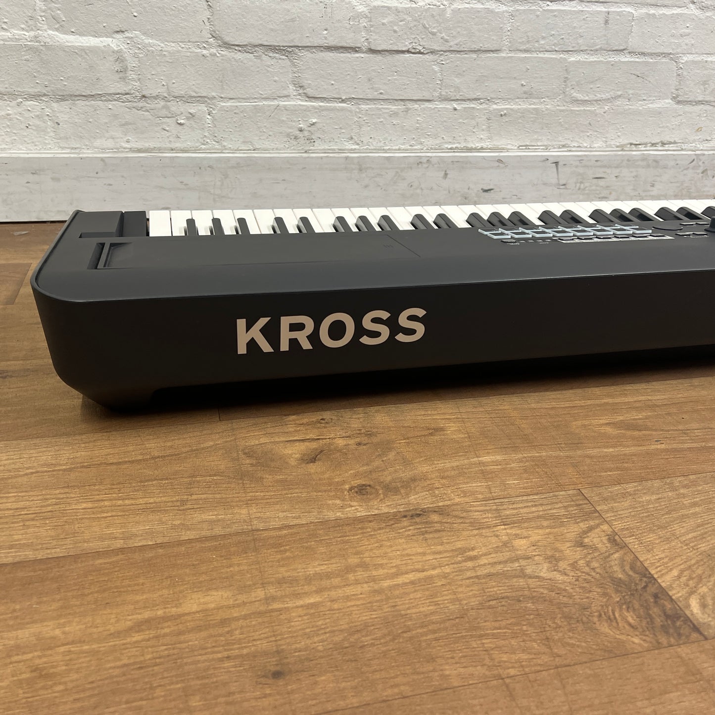 Korg Kross 2 88 Key Synthesizer Workstation, Matt Black; Serial No: 9065 | Second Hand