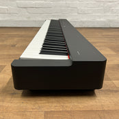 Yamaha P225 Portable Piano, Black; Serial No: BBDY02476 | Second Hand