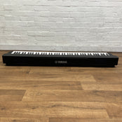 Yamaha P225 Portable Piano, Black; Serial No: BBDY02476 | Second Hand