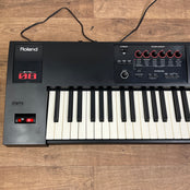 Roland FA08 Synthesizer Keyboard; Serial No: Z3E4761 | Second Hand