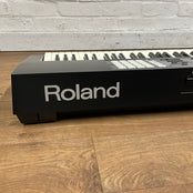 Roland FA08 Synthesizer Keyboard; Serial No: Z3E4761 | Second Hand