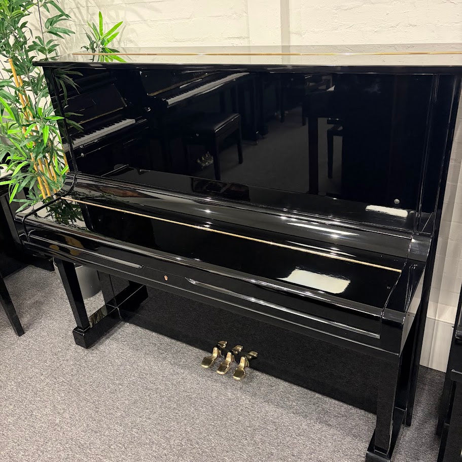 Yamaha U3 Upright Piano in Polished Black: Serial No: H2019707 | Second Hand