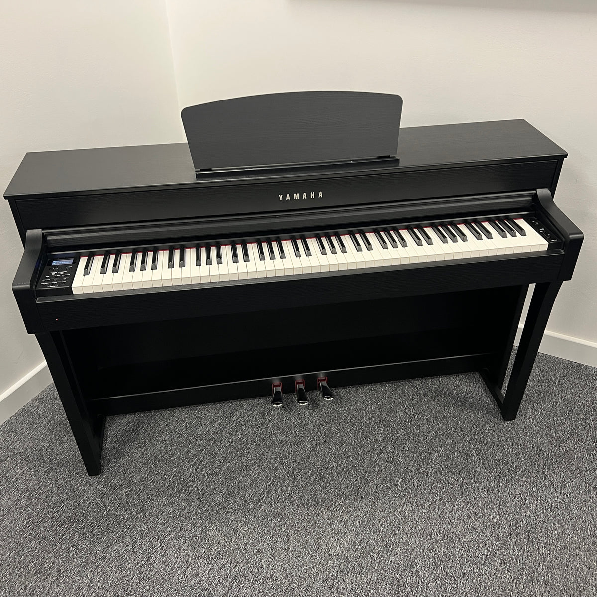 Yamaha CLP635 Digital Piano, Black; Serial No: BCZN01023 | Second Hand