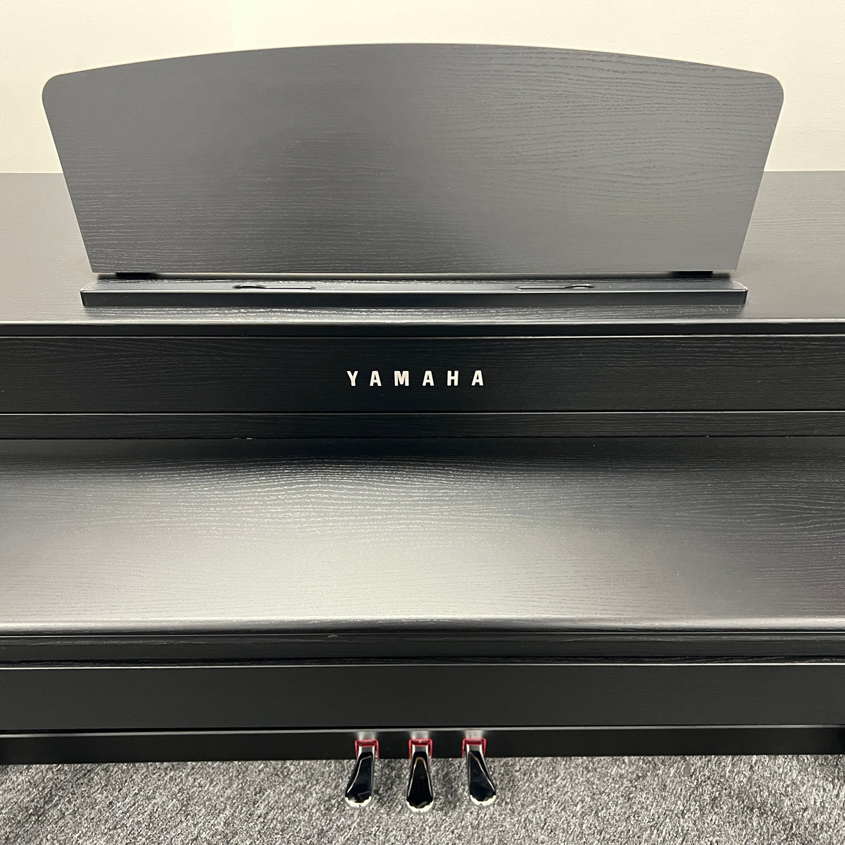 Yamaha CLP635 Digital Piano, Black; Serial No: BCZN01023 | Second Hand