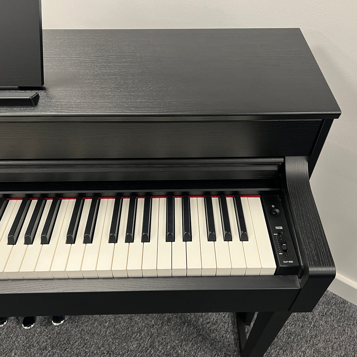 Yamaha CLP635 Digital Piano, Black; Serial No: BCZN01023 | Second Hand