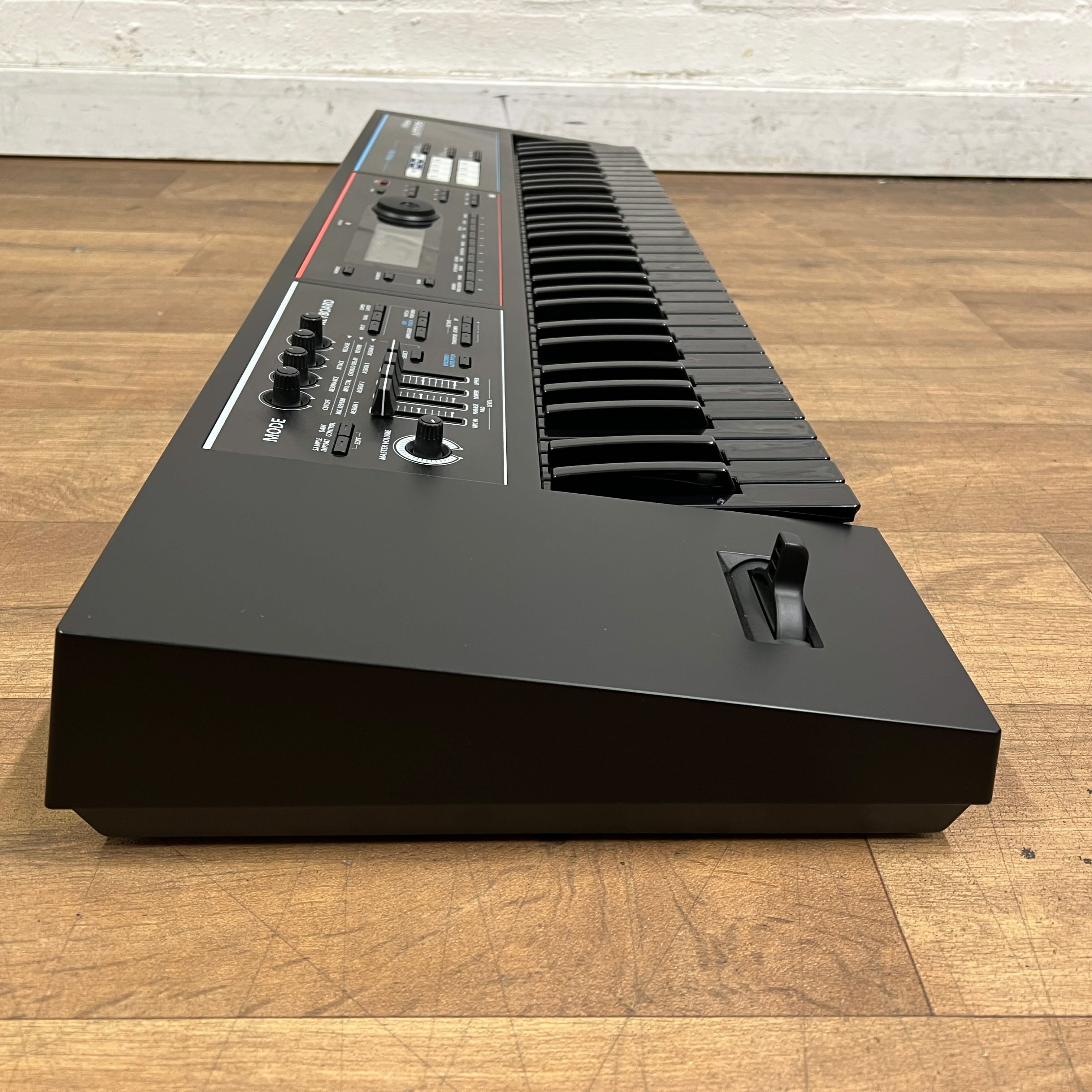 Roland JUNO-DS 61B 黒 ROLAND JUNO-DS61 ワークステーションシンセサイザー 61鍵盤