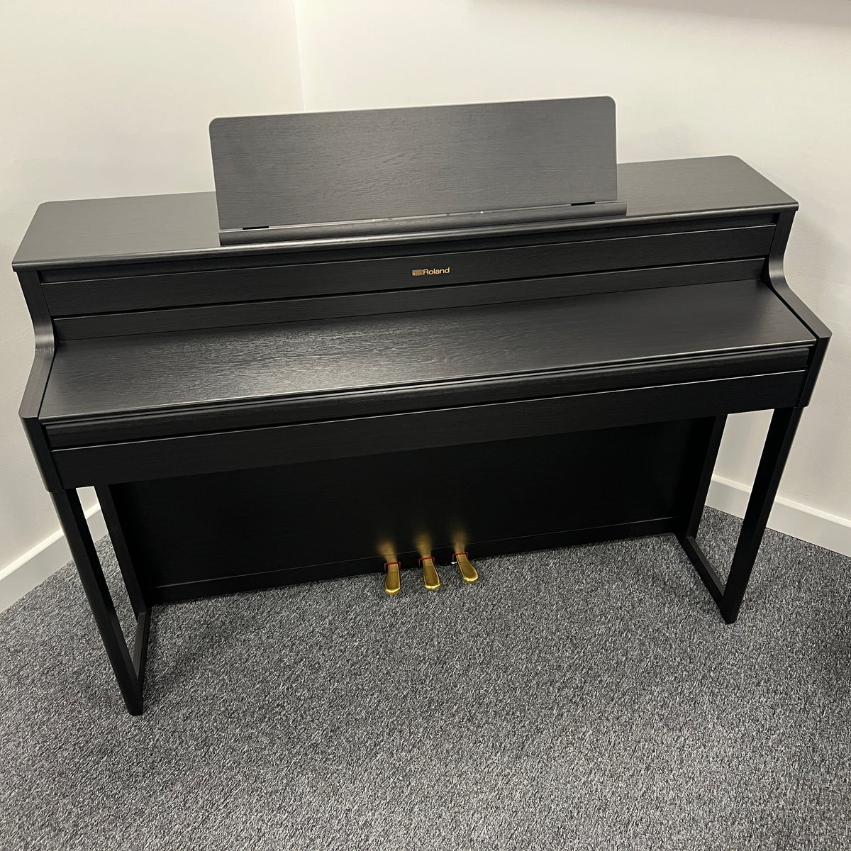 Roland HP704 Digital Piano, Black; Serial No: A8R5701 | Second Hand
