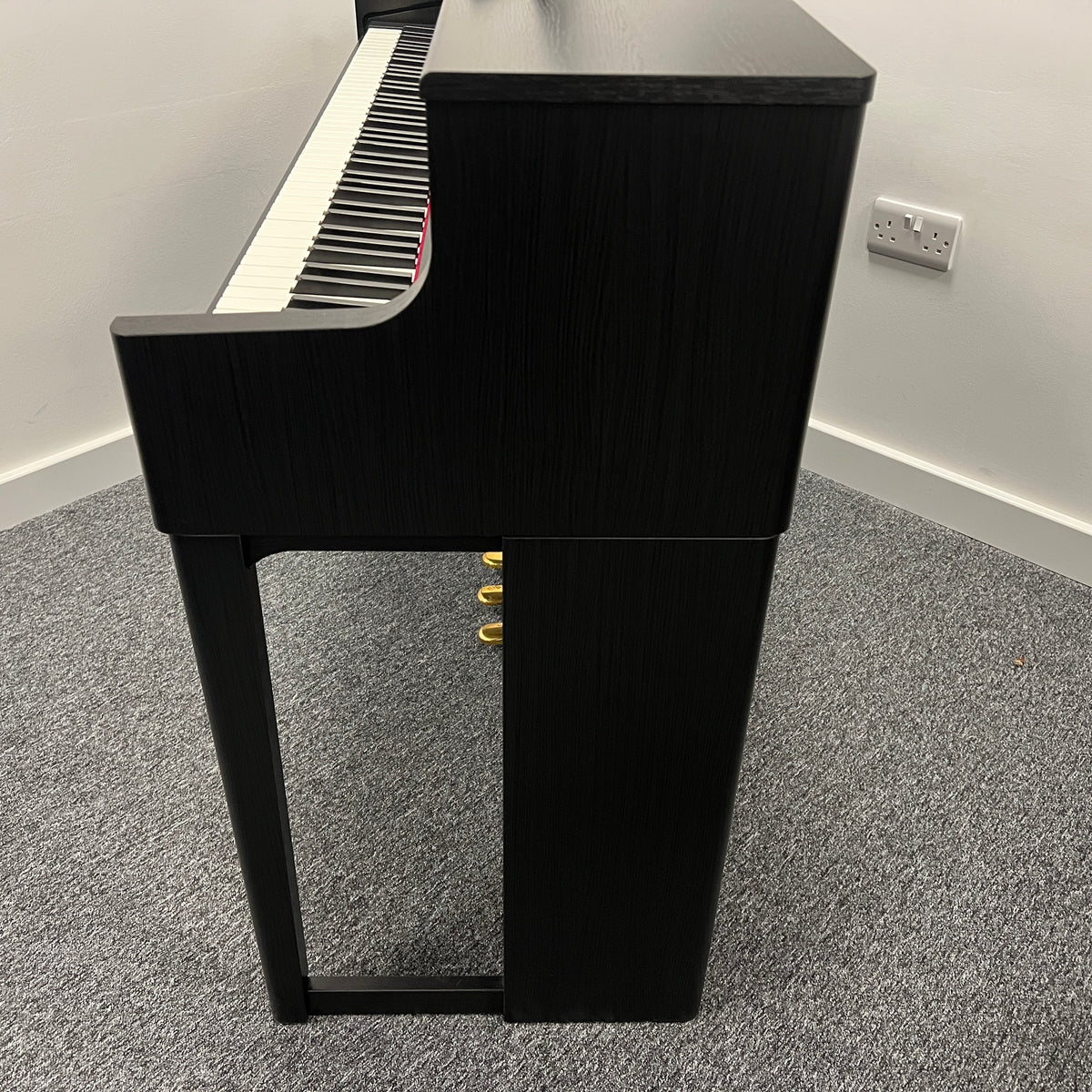 Roland HP704 Digital Piano, Black; Serial No: A8R5701 | Second Hand