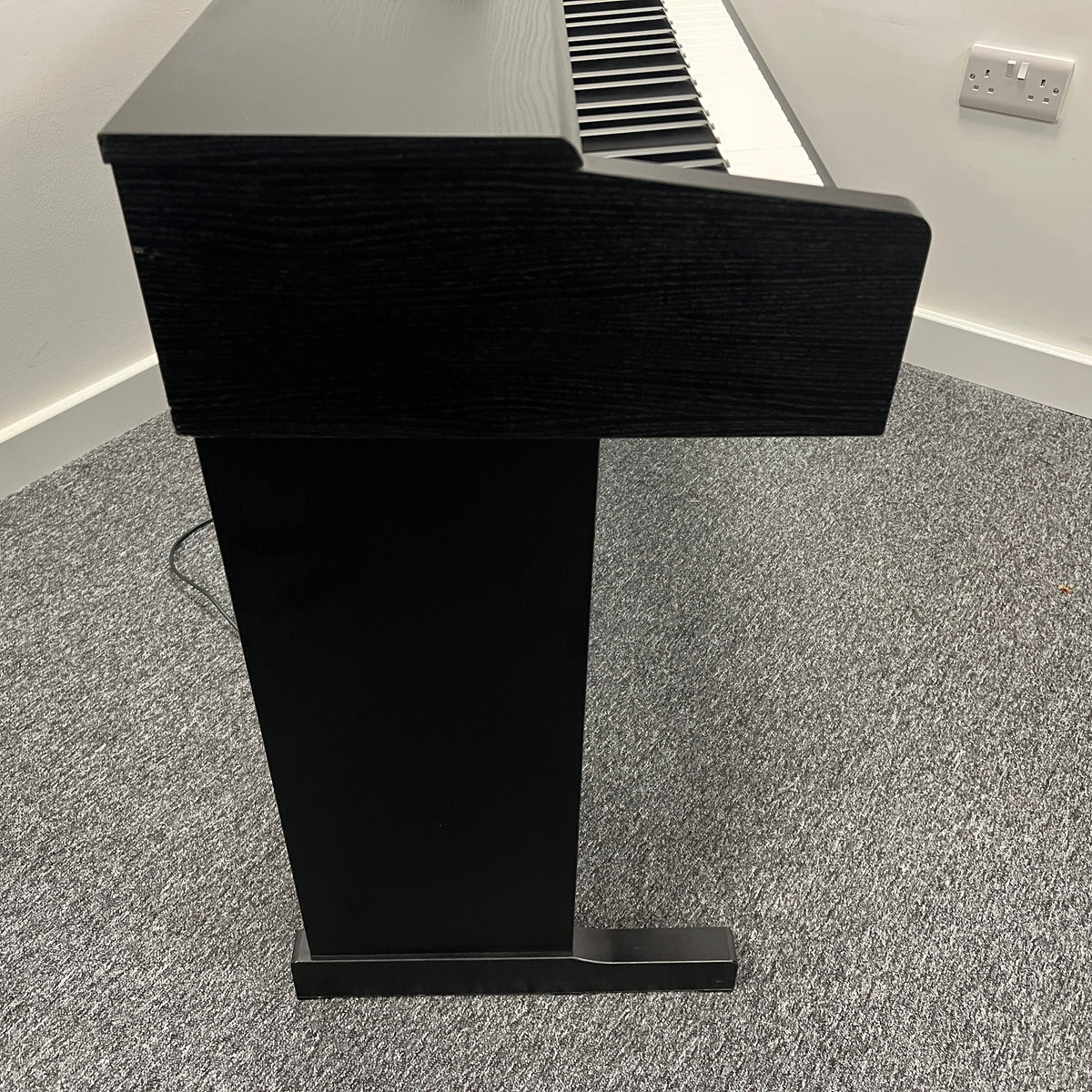 Yamaha YDP144 Digital Piano, Black; Serial No: BCZM01030 | Second Hand