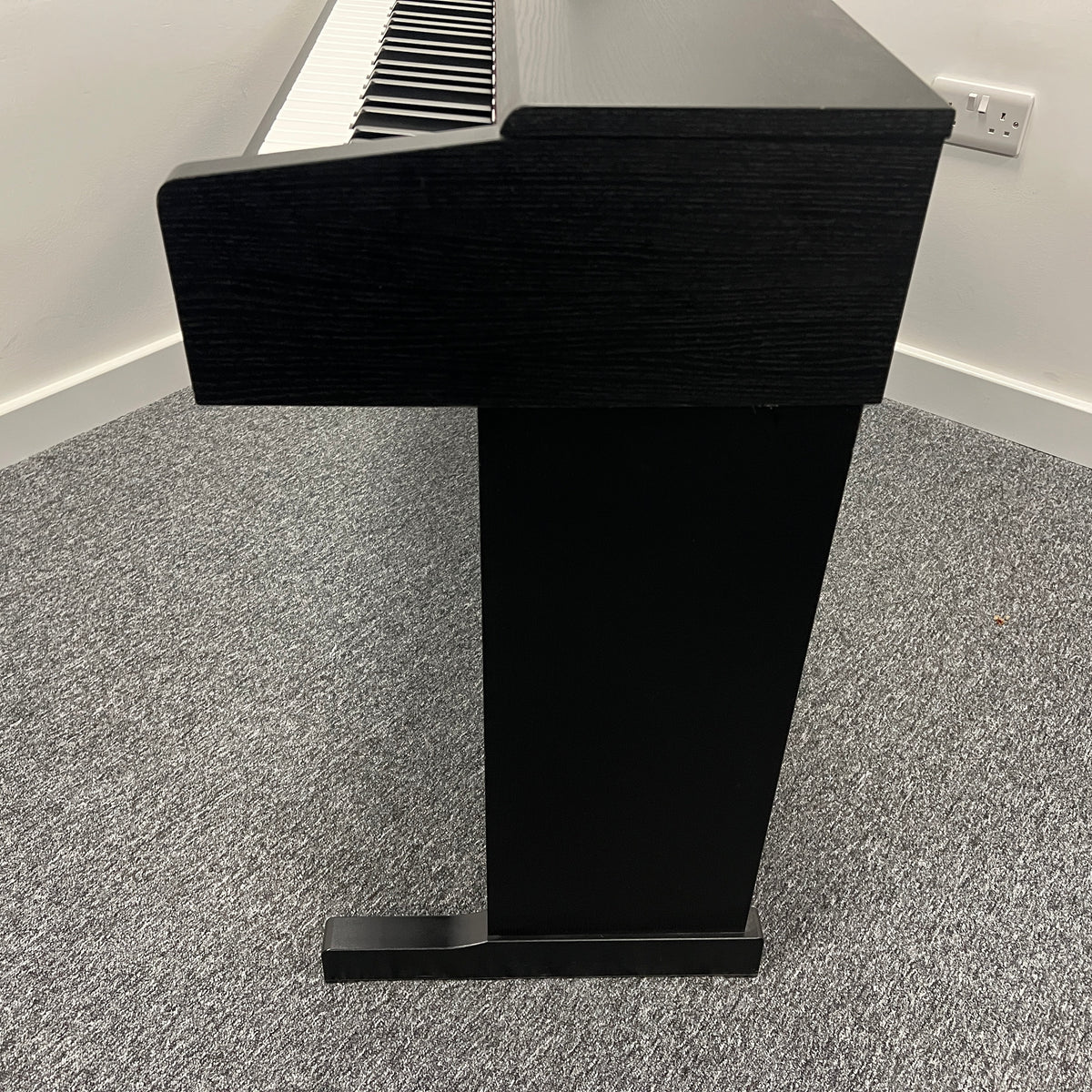 Yamaha YDP144 Digital Piano, Black; Serial No: BCZM01030 | Second Hand