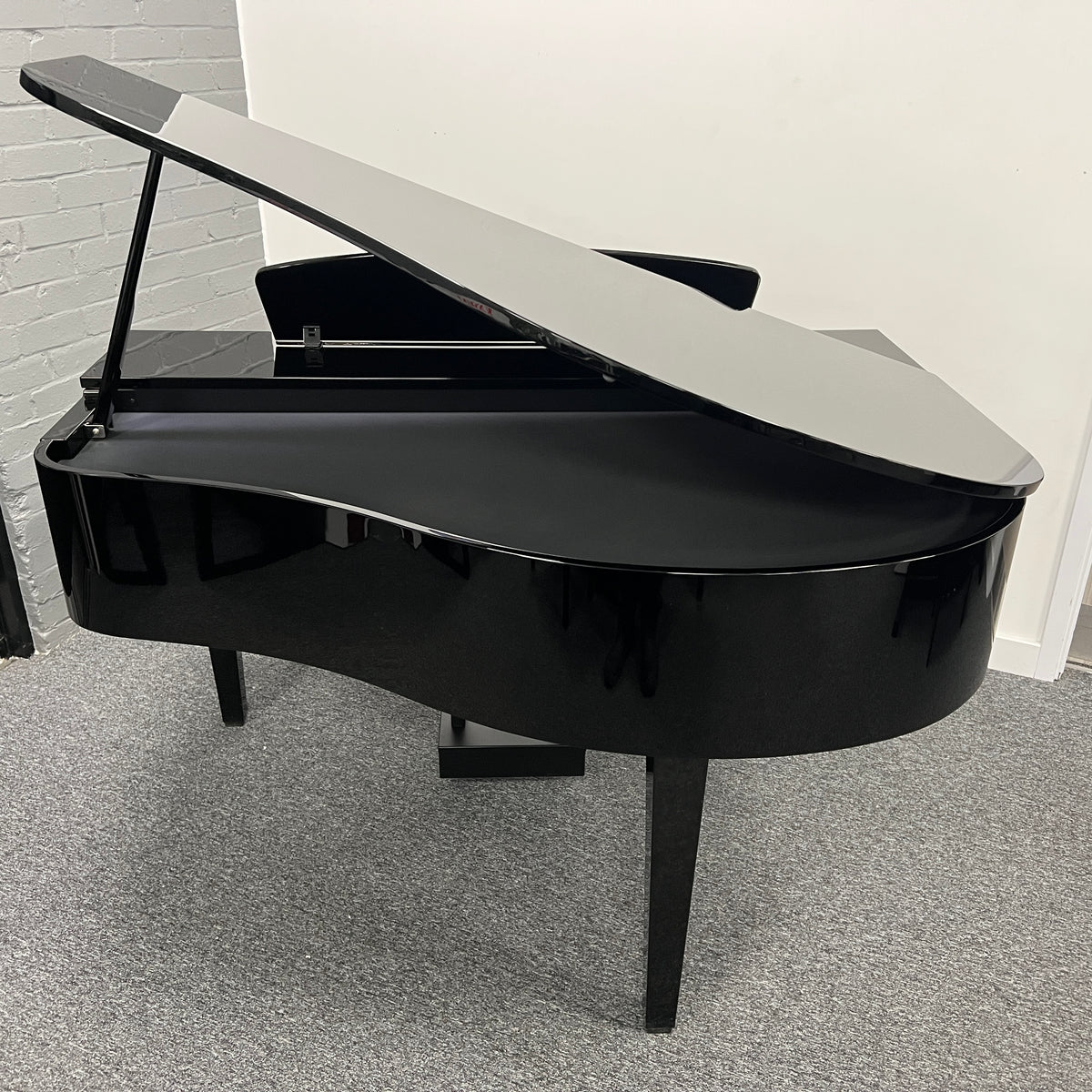 Yamaha CLP565GP Digital Grand Piano, Polished Ebony; Serial No: BCWP01010 | Second Hand